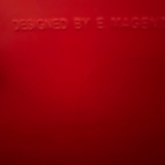 Obag Beach Bag in Red with Raffia and Black Shoulder Handles. - Picture 5 of 7